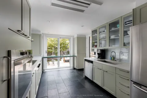 23 Alcorn Avenue, ON M4V 1E5