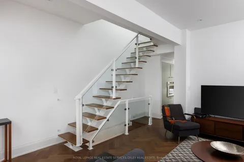 23 Alcorn Avenue, ON M4V 1E5