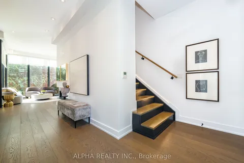 123A Roselawn Avenue, ON M4R 1E7