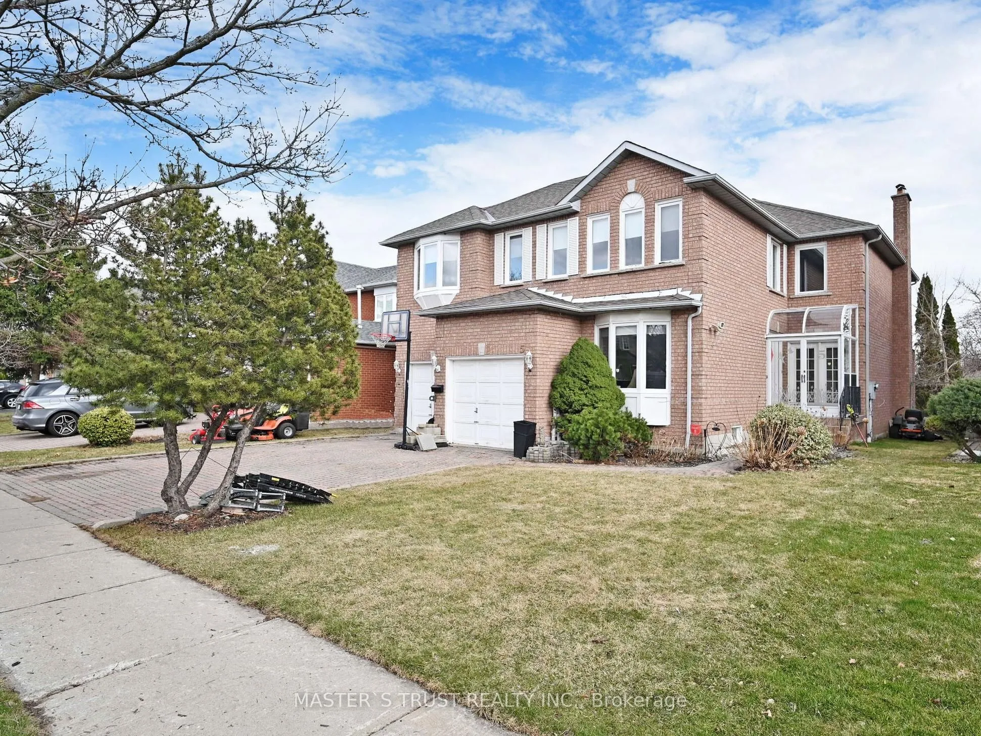 5 Jardin Hill Court, ON M2H 3R8