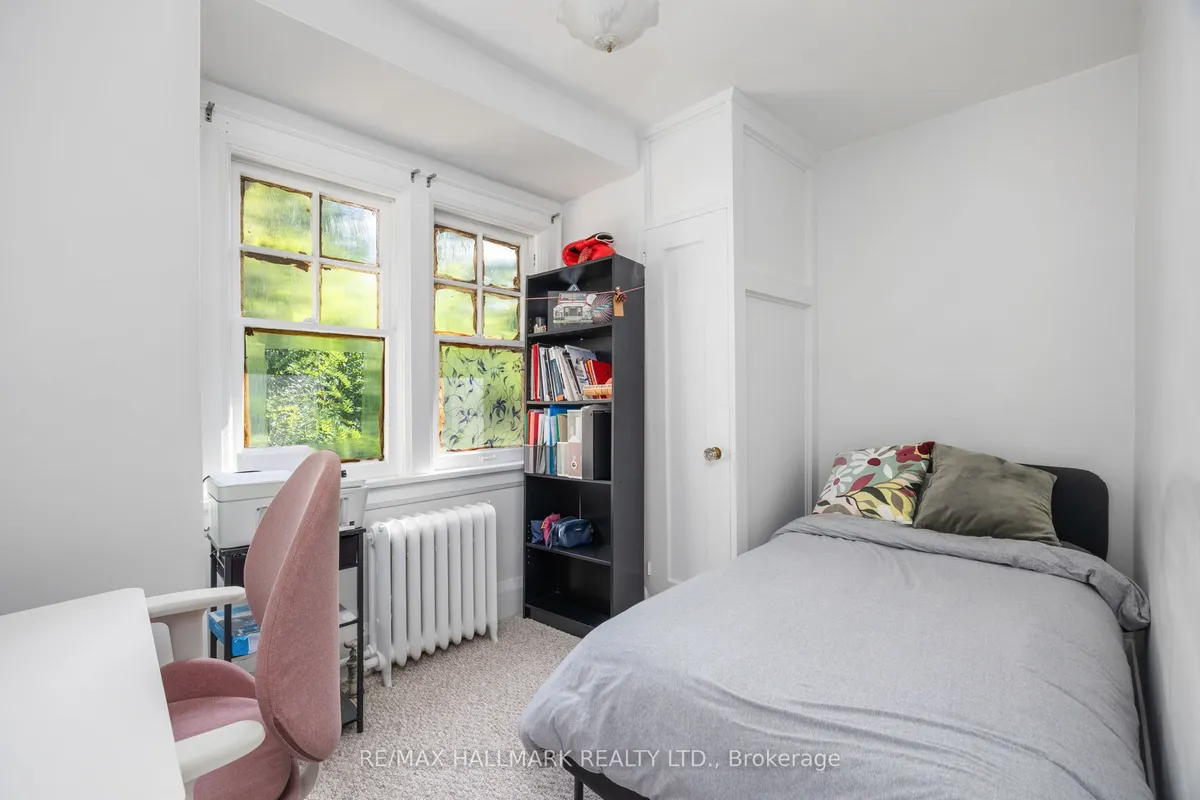 33 Austin Terrace, ON M5R 1Y2