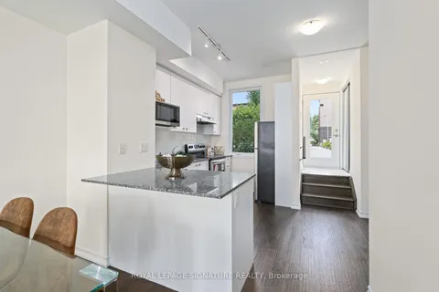 10 Curlew Drive, ON M1R 1V1