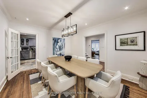 202 Forest Hill Road, ON M5P 2N4