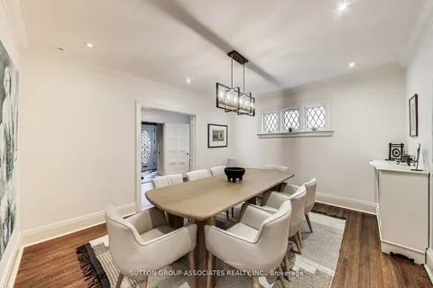 202 Forest Hill Road, ON M5P 2N4