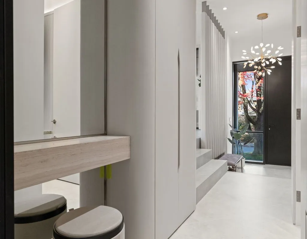 39 Chudleigh Avenue, ON M4R 1T1