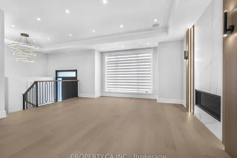 68 Lynnhaven Road, ON M6A 2K9