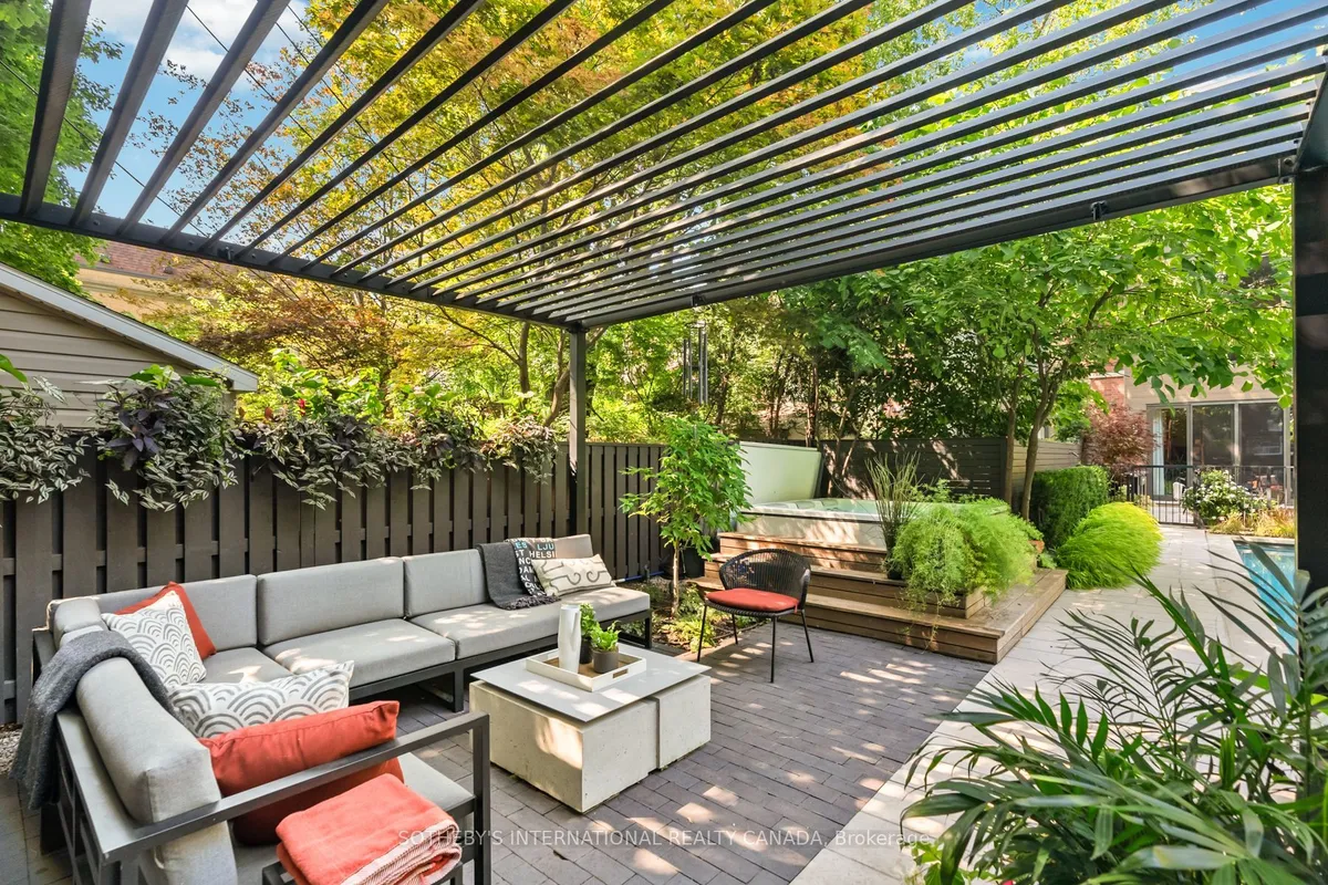 67 Heath Street, ON M4V 1T2