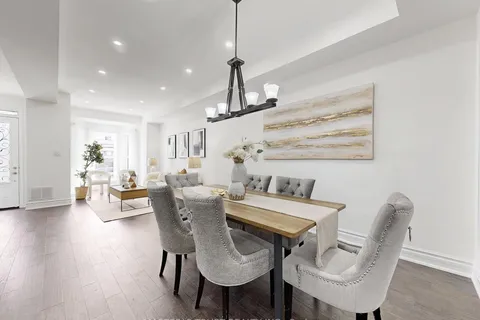 420 ossington Avenue, ON M6J 3A7