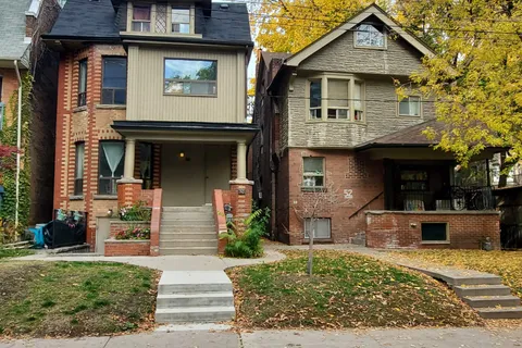 50-52 Dundonald Street, ON M4Y 1K2