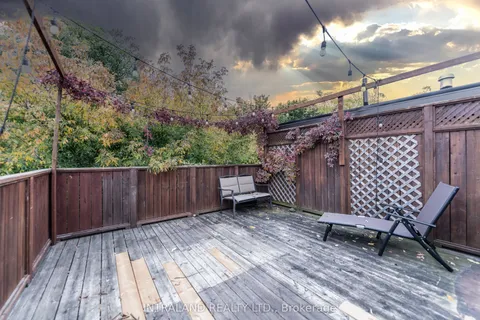 1005 Bathurst Street, ON M5R 3G8