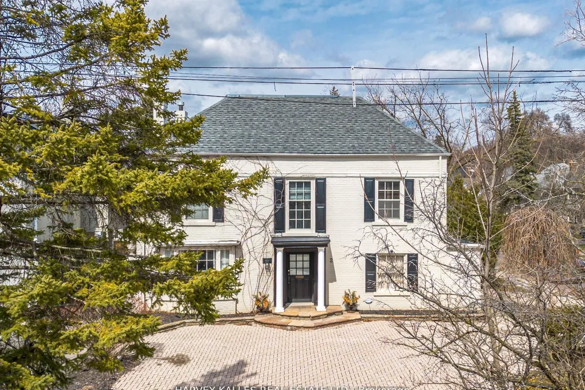 2 Silverwood Avenue, ON M5P 1W4