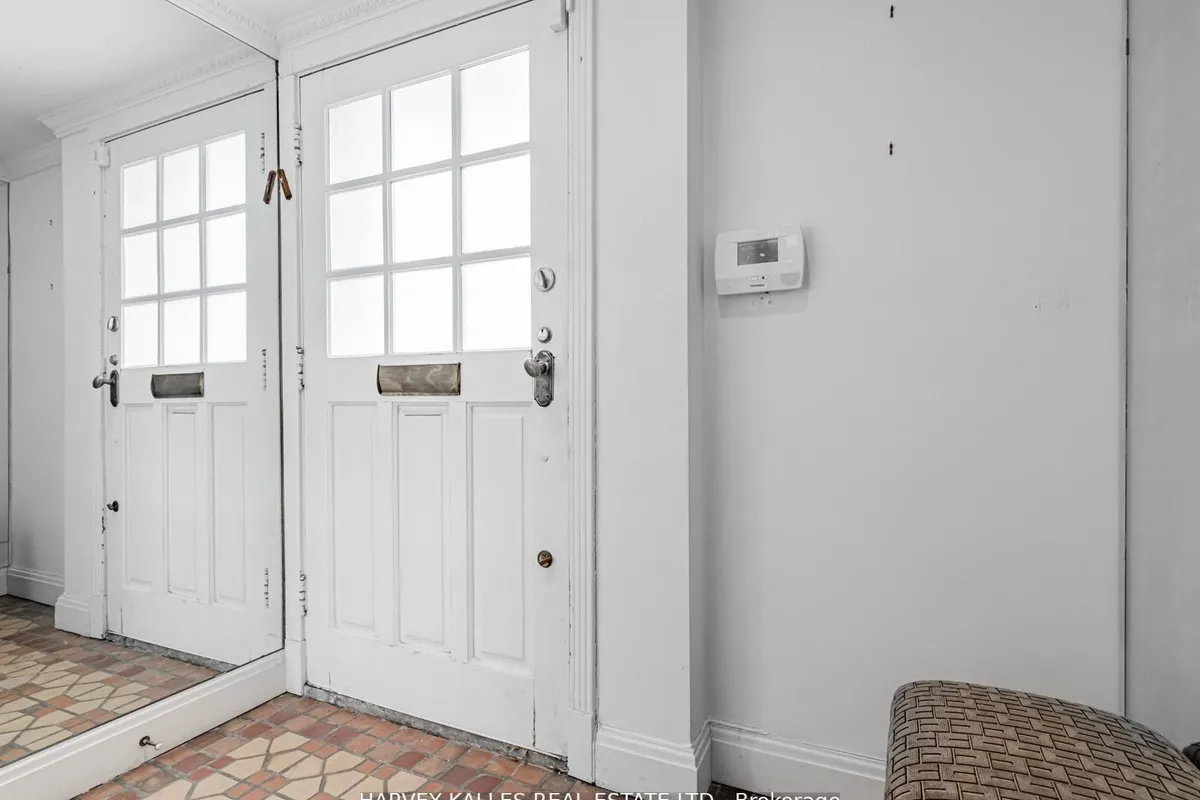 2 Silverwood Avenue, ON M5P 1W4