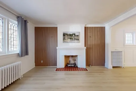 55 Banff Road, ON M4S 2V6