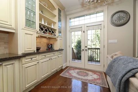 370 Douglas Avenue, ON M5M 1H4