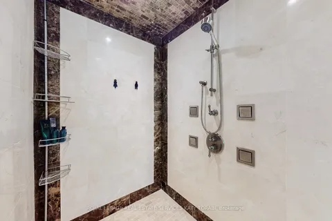 1B Carluke Crescent, ON M2L 2H7