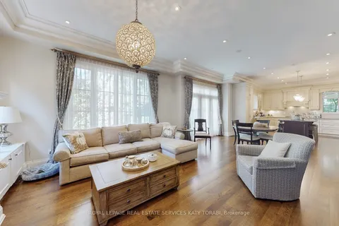 1B Carluke Crescent, ON M2L 2H7