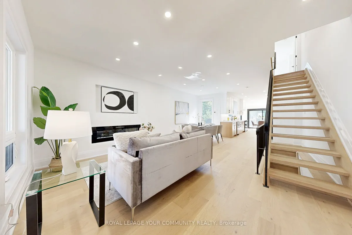 250 Sterling Road, ON M6R 2B9