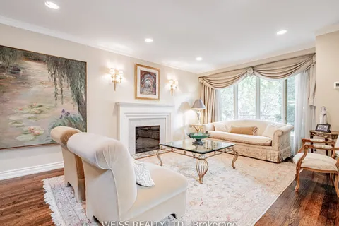 14 Northmount Avenue, ON M3H 1N4