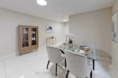 216 Mc Caul Street, ON M5T 1W5