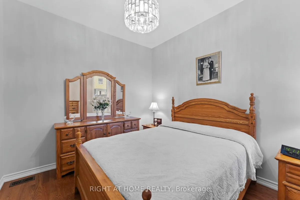 50 Argyle Street, ON M6J 1N6