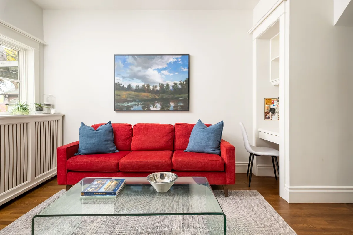 7 Binscarth Road, ON M4W 1Y2