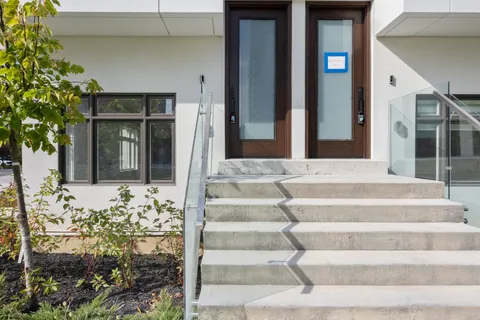 1 Flax Field Lane, ON M2N 0L5