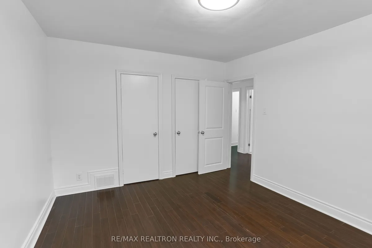 135 Regina Avenue, ON M6A 1R8