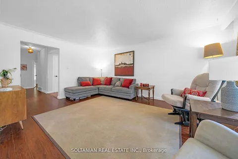 183 Maxome Avenue, ON M2M 3L1