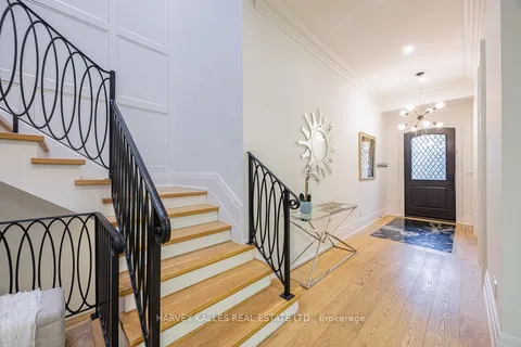 85 Chaplin Crescent, ON M5P 1A4