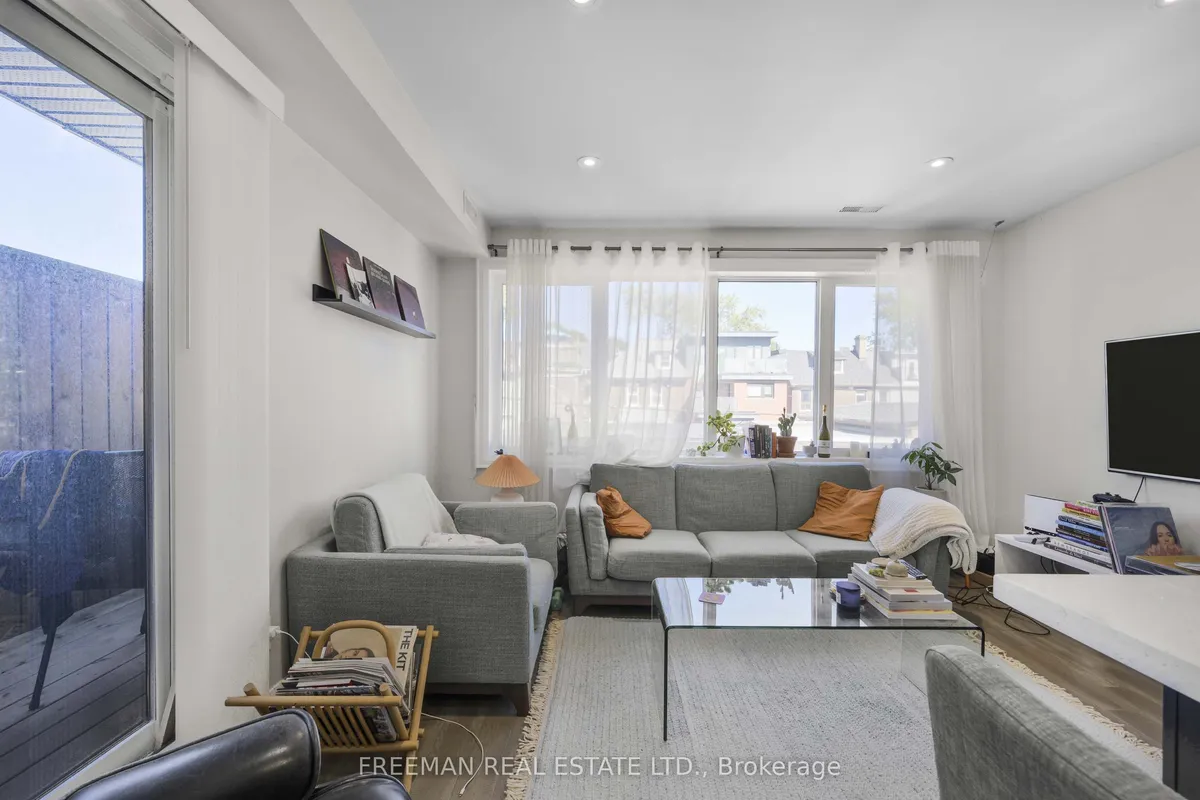 49 Beatrice Street, ON M6J 2T2