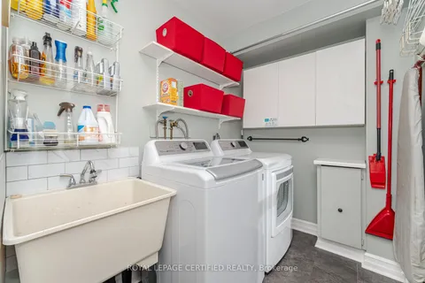 11 Longboat Avenue, ON M5A 4C9