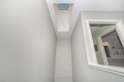 11 Longboat Avenue, ON M5A 4C9