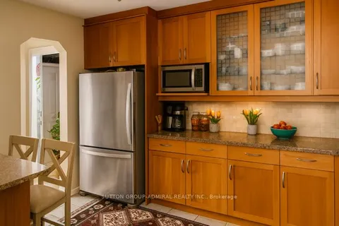 52 Acton Avenue, ON M3H 4G8