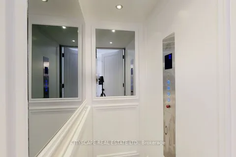 81A Oriole Road, ON M4V 2G2