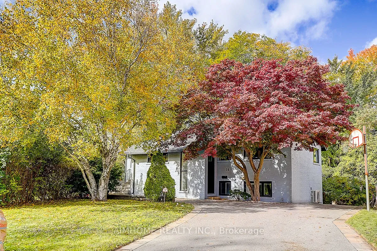 14 Sandalwood Place, ON M3B 1L6