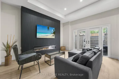 262 Senlac Road, ON M2R 1P8