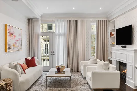 208A Merton Street, ON M4S 1A1