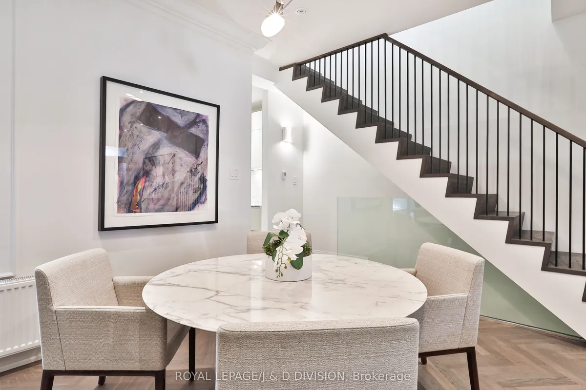 69 Sullivan Street, ON M5T 1C2