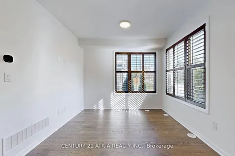 205 The Donway East N/A, ON M3B 0B4