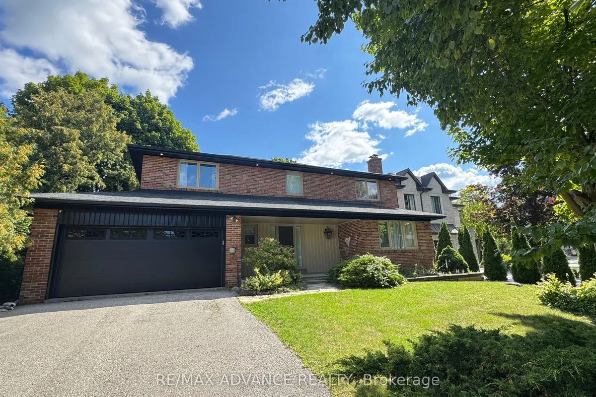 9 Carluke Crescent, ON M2L 2H7