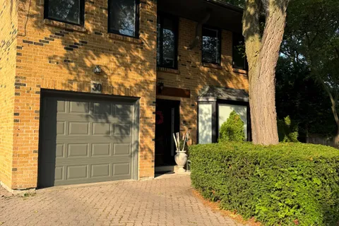 30 Chiswell Crescent, ON M2N 6E1