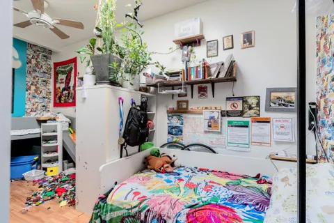 200 Ossington Avenue, ON M6J 2Z7