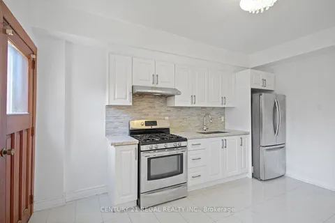 300 Montrose Avenue, ON M6G 3G8