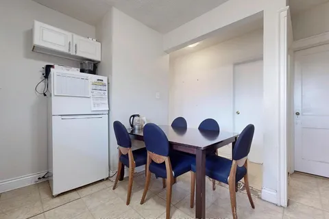 87 Steeles Avenue, ON M2M 3Y4