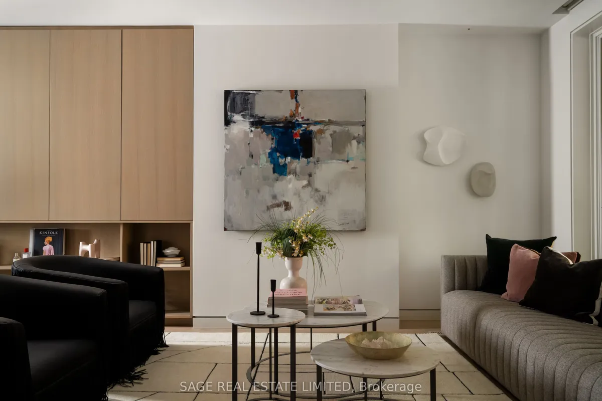 109 Hilton Avenue, ON M5R 3E8