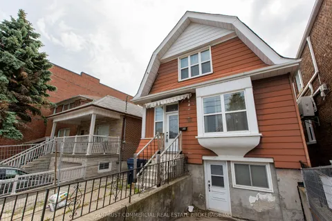 464 Oakwood Avenue, ON M6E 2W6