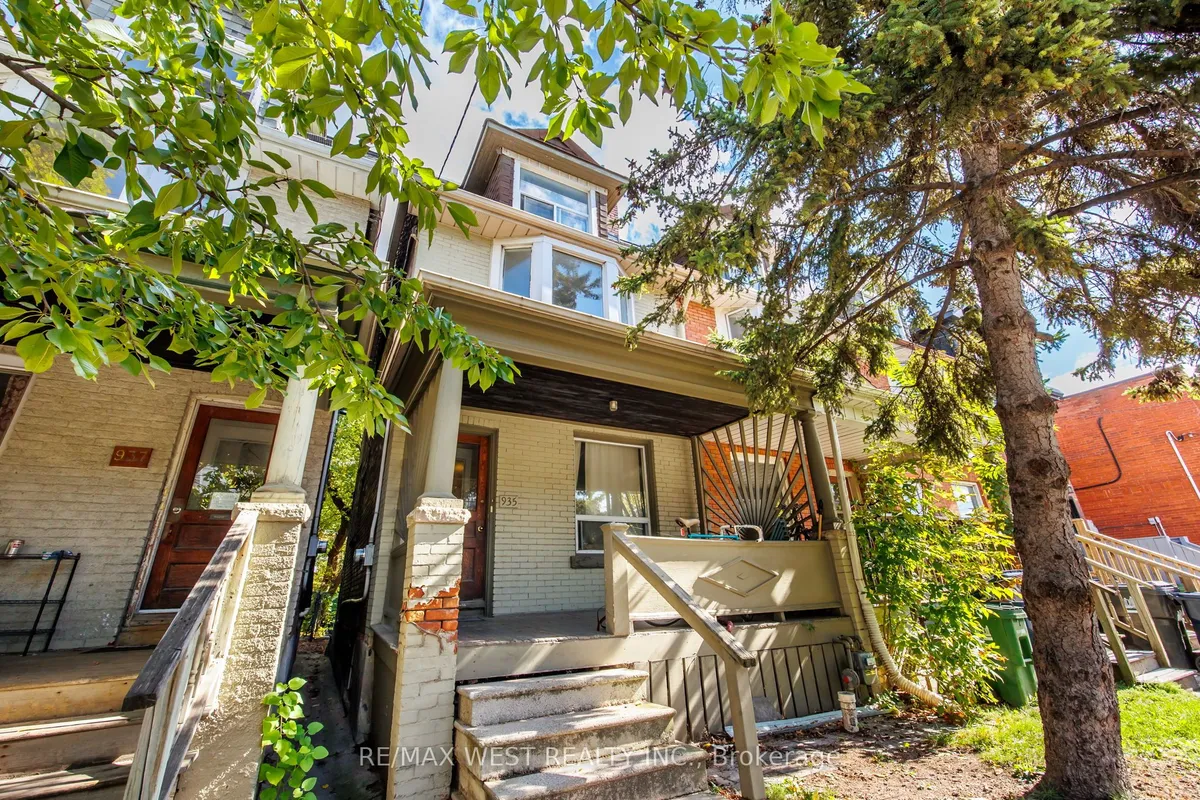 935 Bathurst Street, ON M5R 3G4