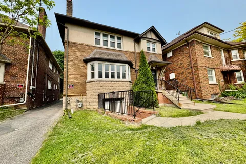 1198 Avenue Road, ON M5N 2G1