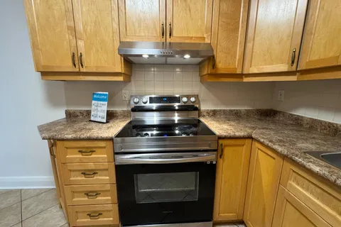 1198 Avenue Road, ON M5N 2G1