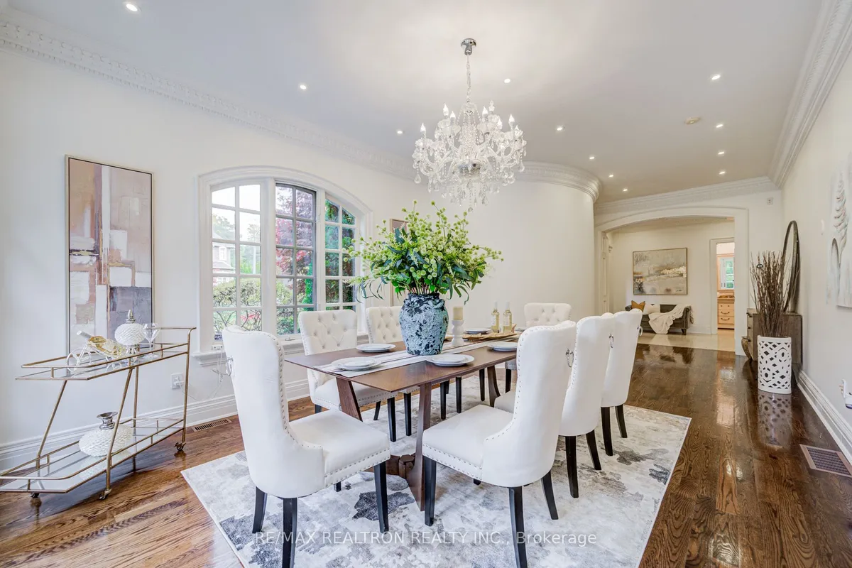 7 Legacy Court, ON M2L 2Y7